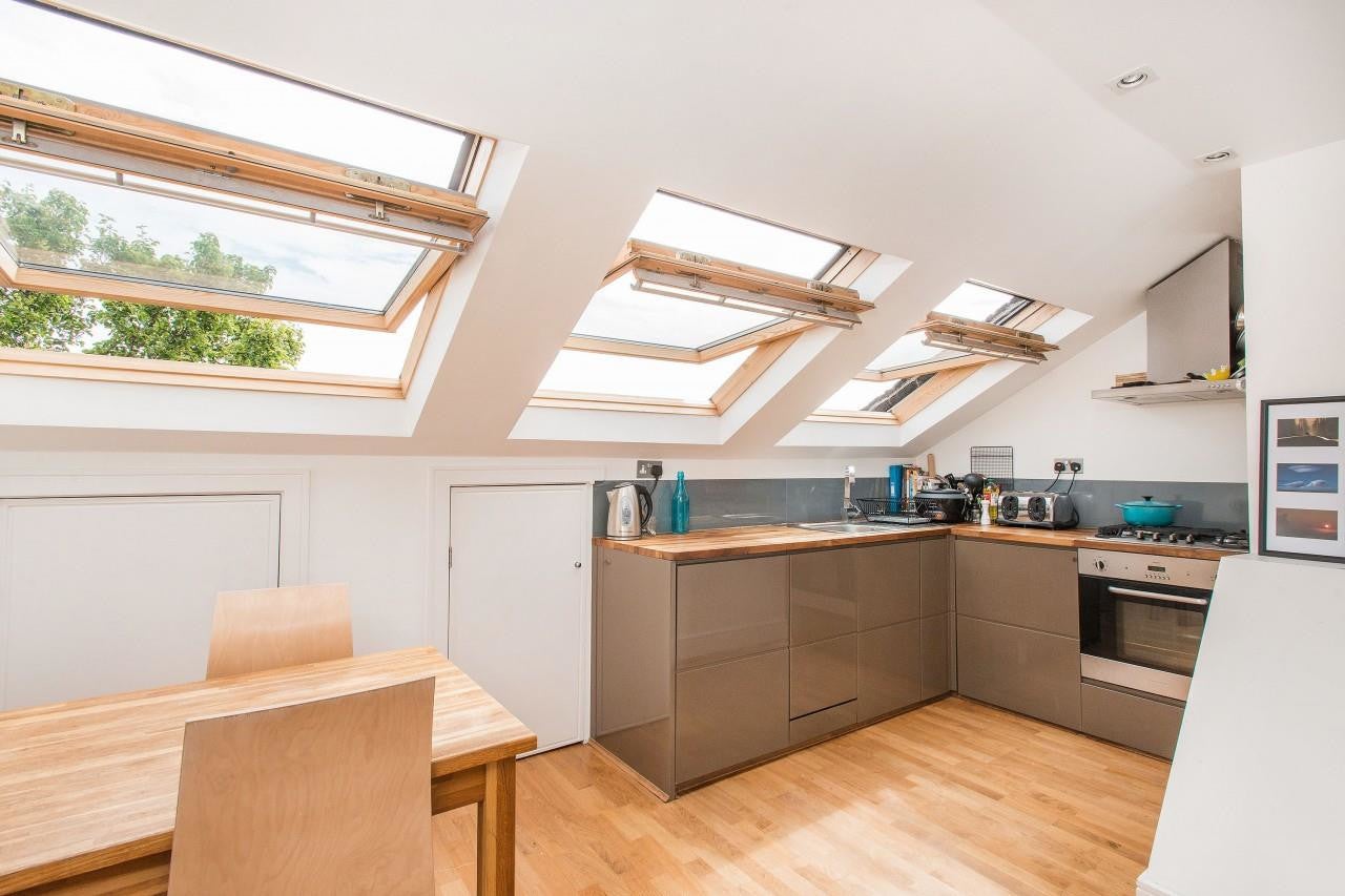 Flat Hubert Grove in Greater London