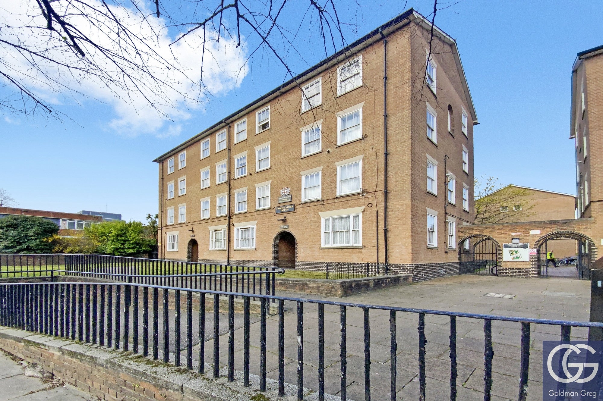 Flat Parkhurst Road in Greater London