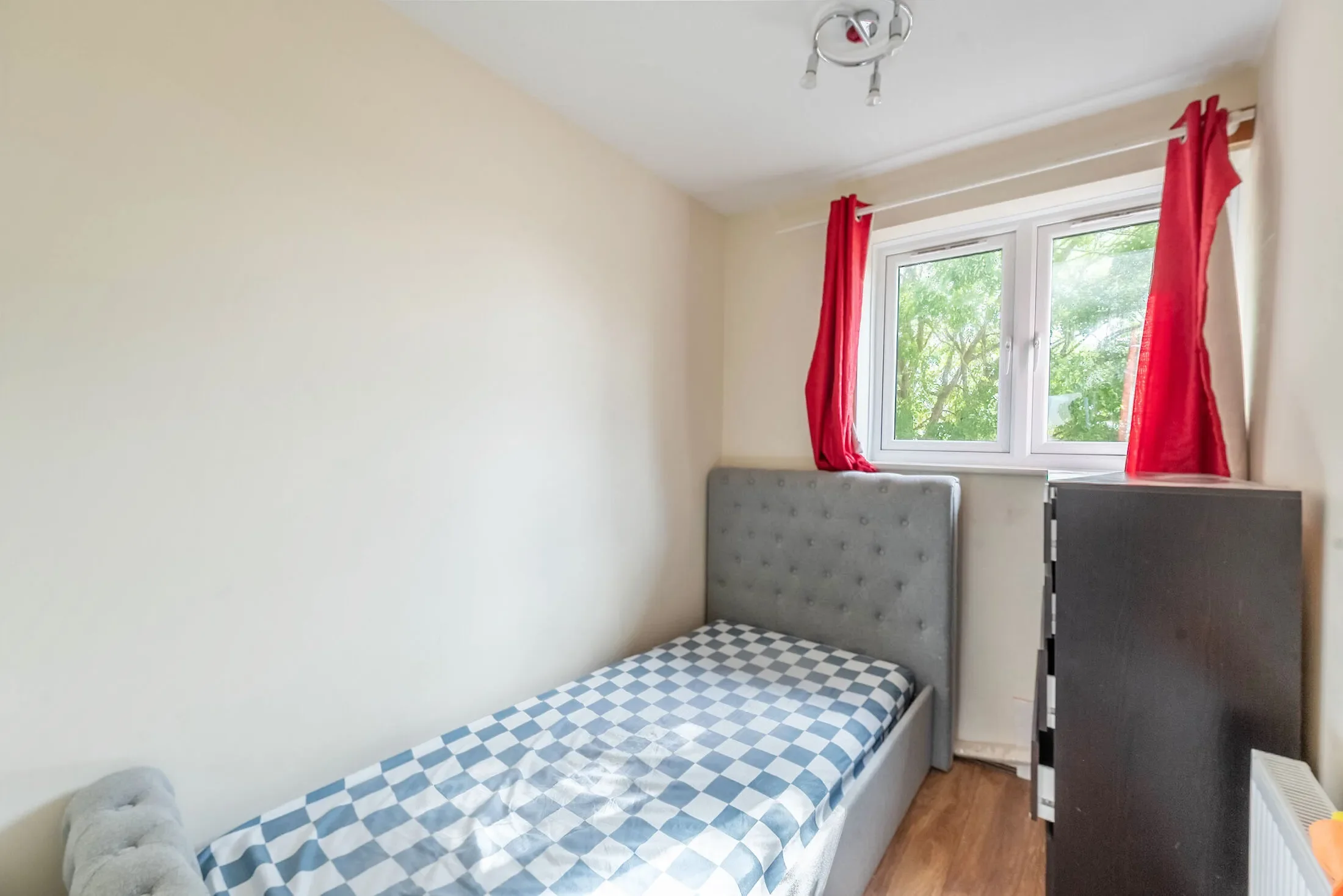 House Daintry Close in Greater London