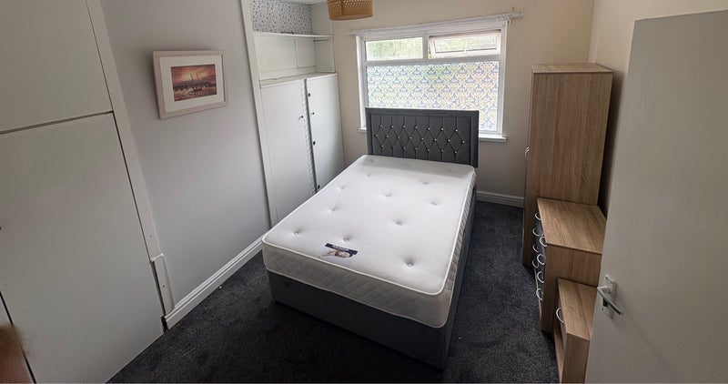 Room Woodgreen Road in Sandwell