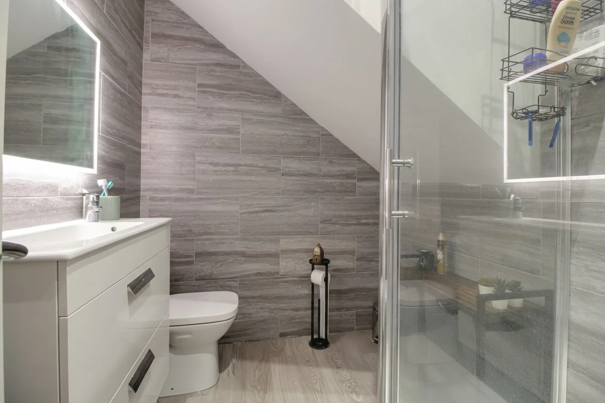 Flat Westbourne Gardens in Folkestone and Hythe District