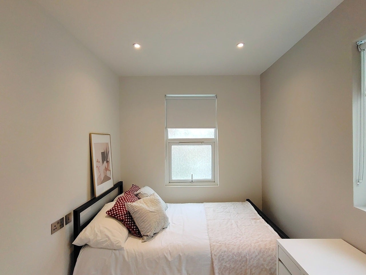 Flat Villiers Road in Greater London