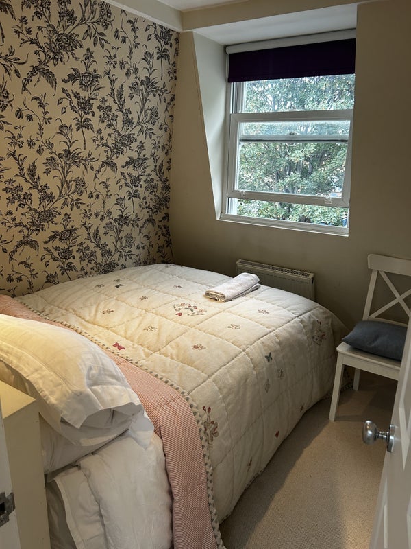 Room Wardo Avenue in Greater London