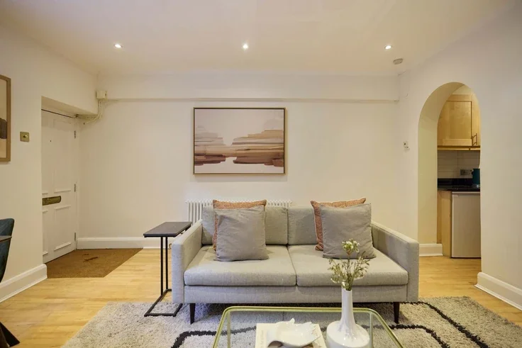 Flat Albion Street in City of Westminster