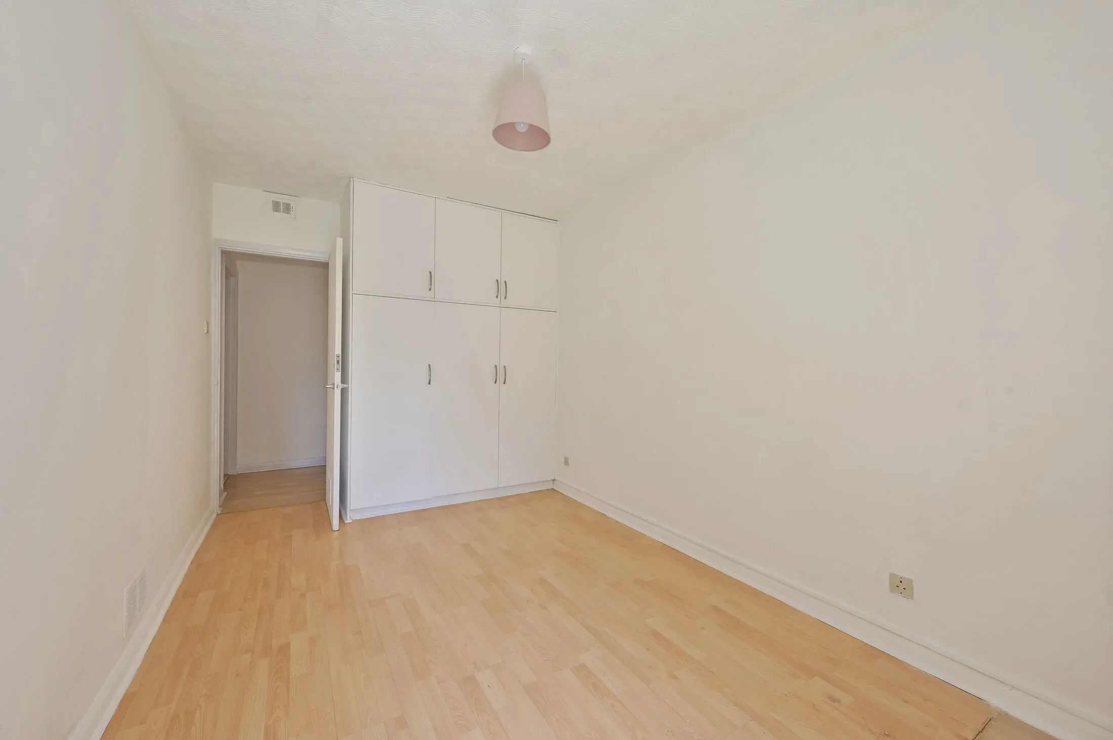 Flat Morden Road in Greater London