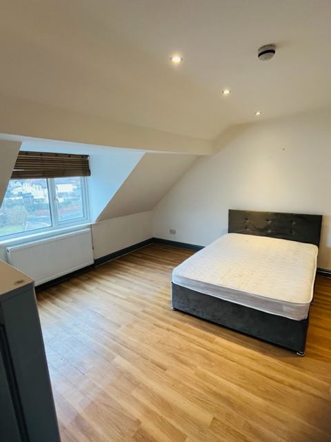 Room Baldwins Lane in Birmingham