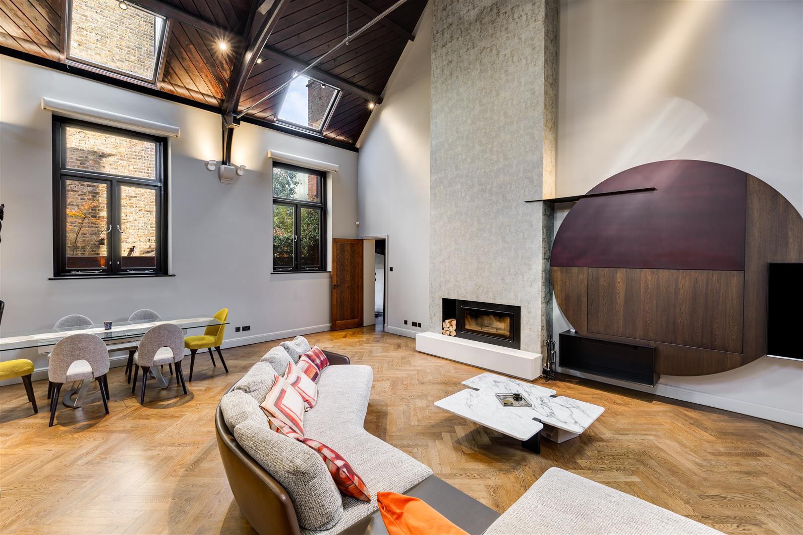 House Denning Road in Greater London