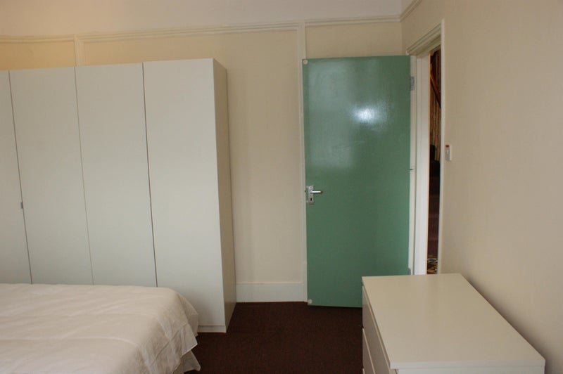 Room Wightman Road in Greater London