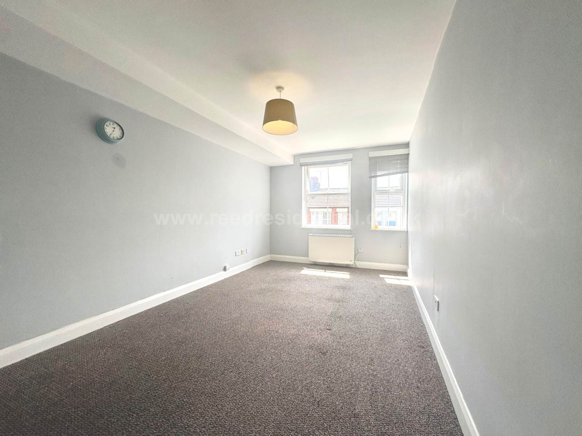 Flat Manilla Road in Southend-on-Sea