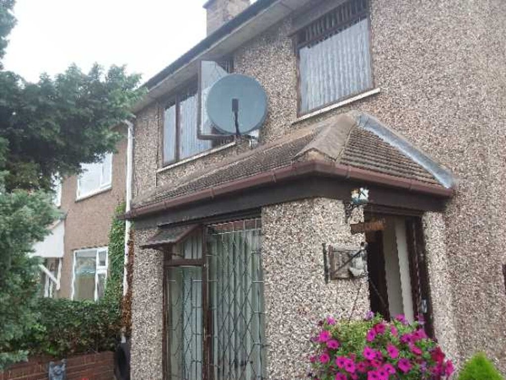 House Chalmers Drive in Doncaster
