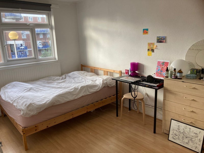 Room Rushmore Road in Greater London
