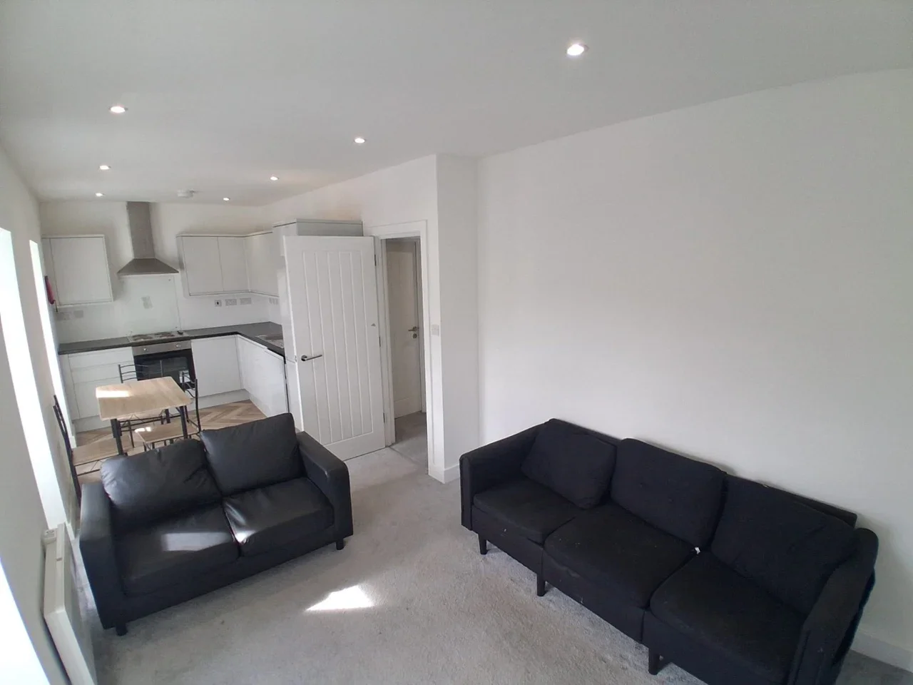 Flat Brighton Road in Reigate and Banstead