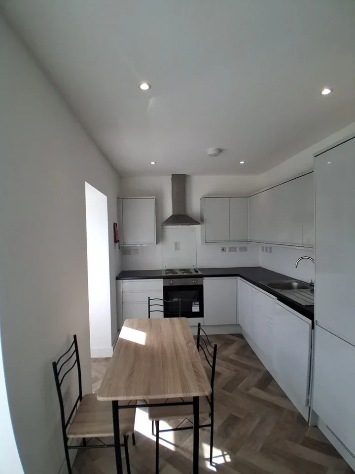 Flat Brighton Road in Reigate and Banstead