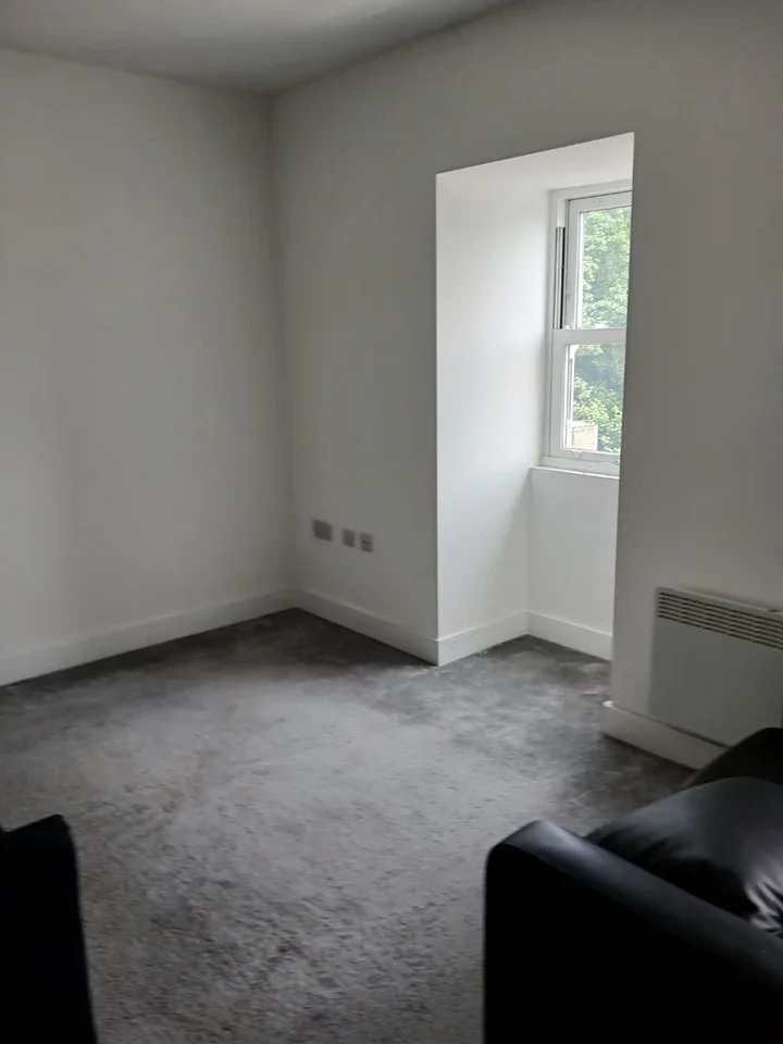 Flat Brighton Road in Reigate and Banstead
