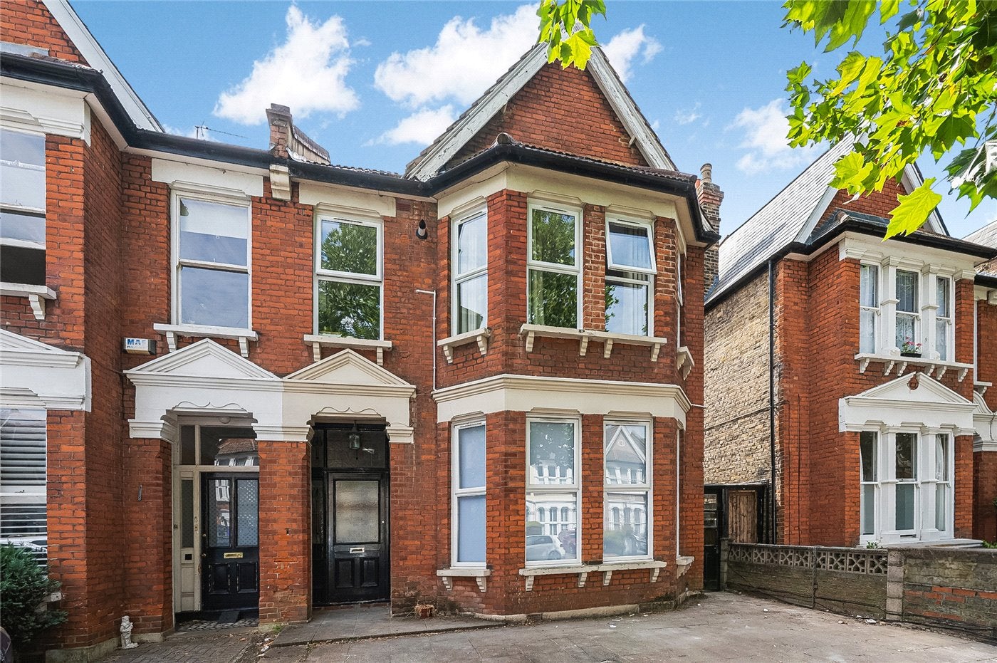 Flat Inchmery Road in Greater London