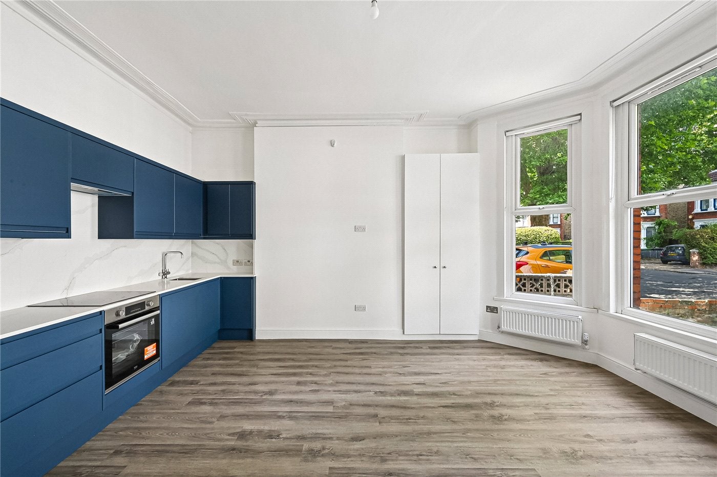 Flat Inchmery Road in Greater London