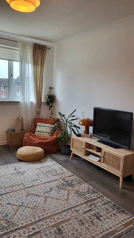 Flat Faskin Place in Glasgow