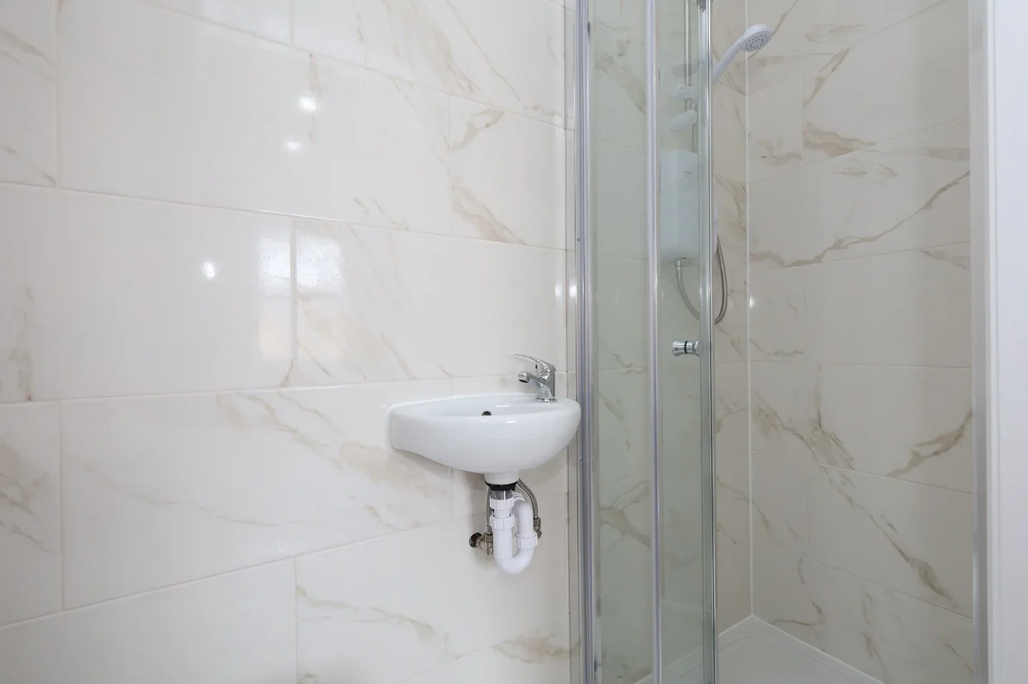 Flat Honley Road in Greater London