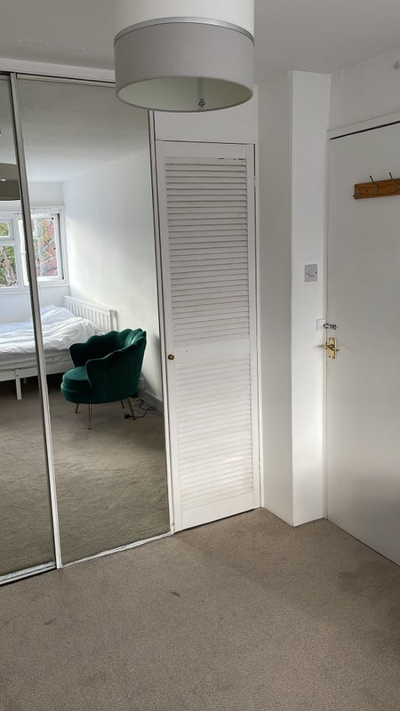 Room Savill Gardens in Greater London