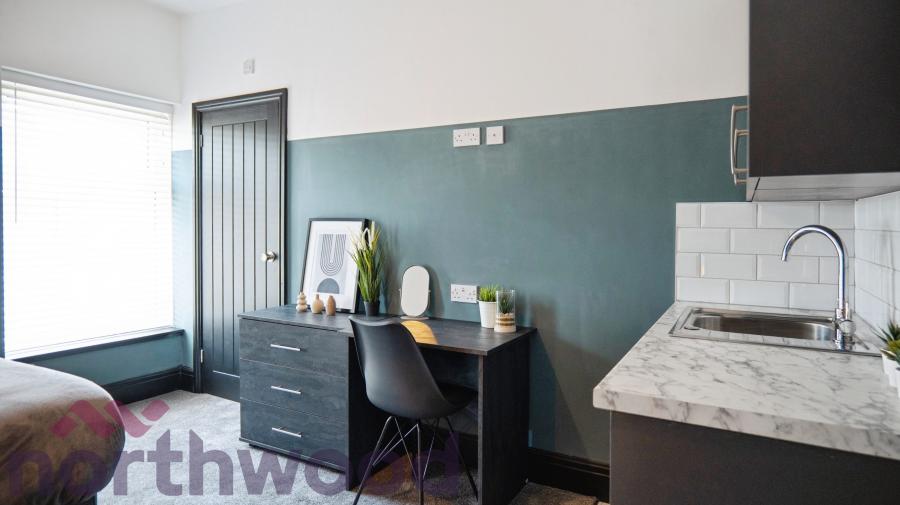 Room Padgate Lane in Warrington