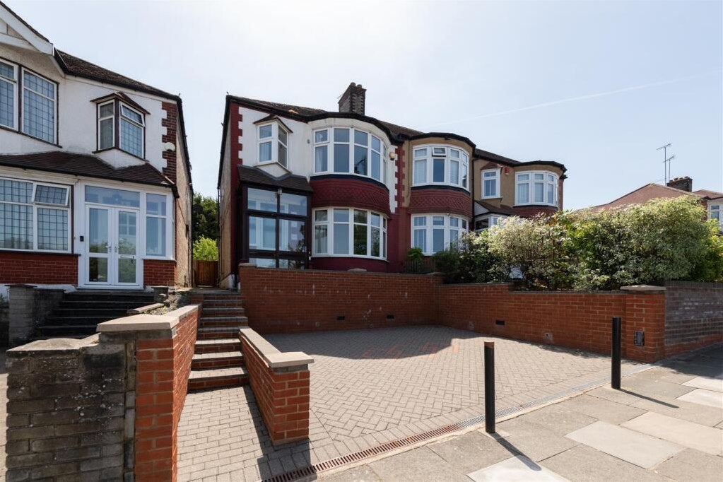 House Ballards Lane in Greater London