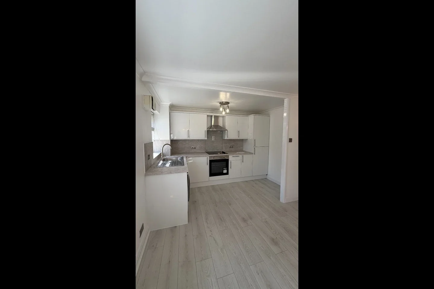 Flat Henry Doulton Drive in Greater London