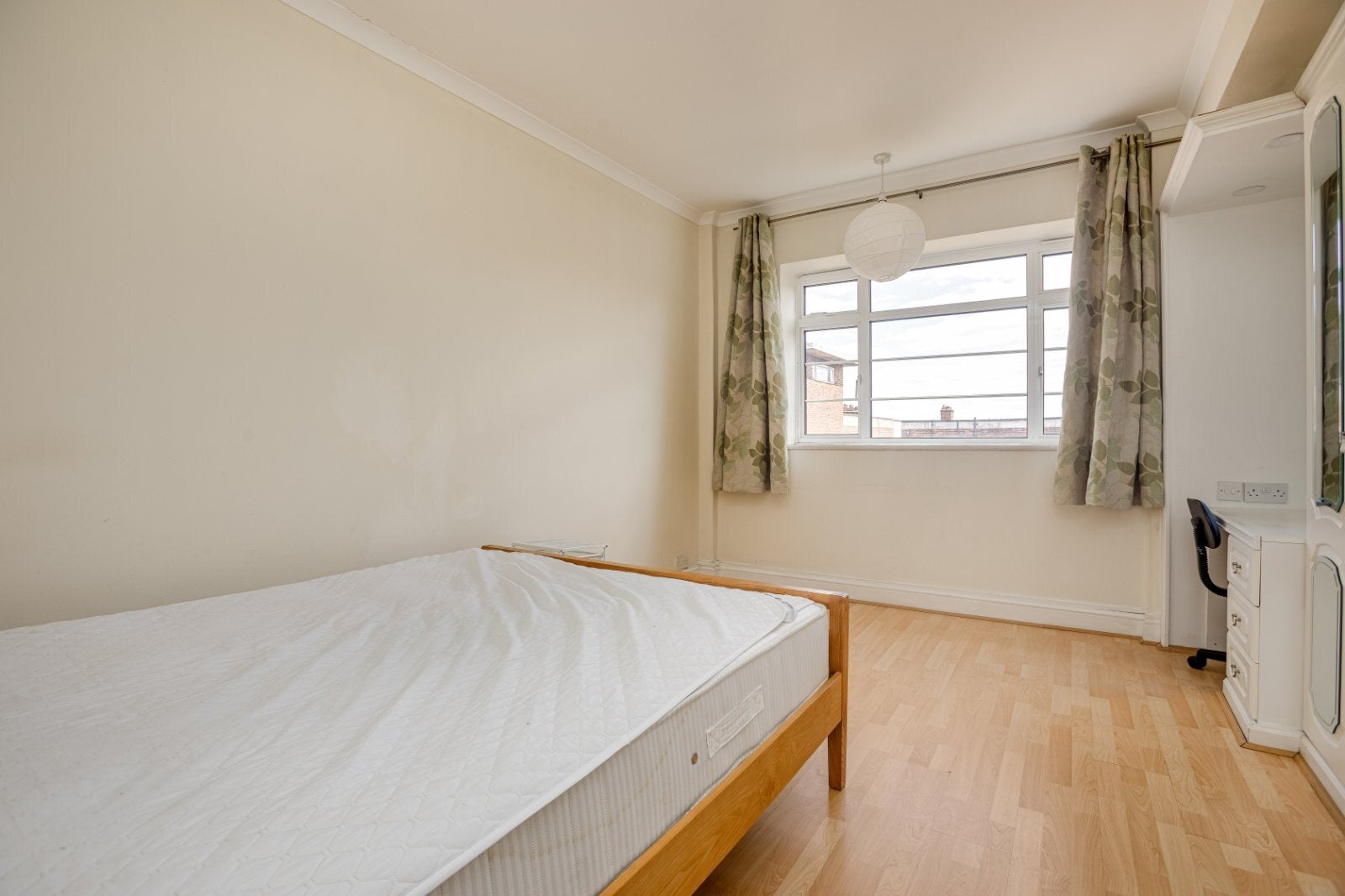 Flat North End Road in Greater London
