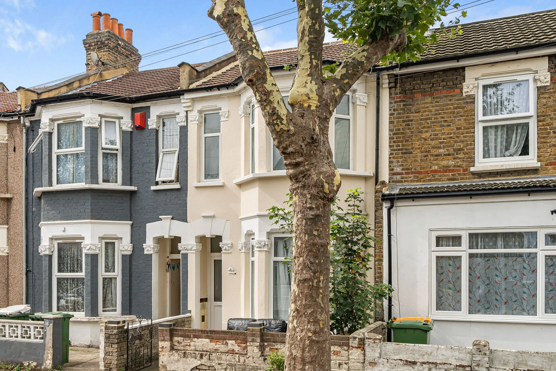 House Dorset Road in Greater London