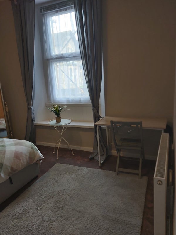 Flat Walliscote Road in Weston-super-Mare