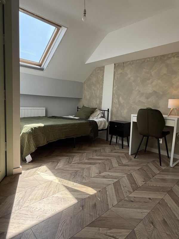 Room Andrew Street in Liverpool