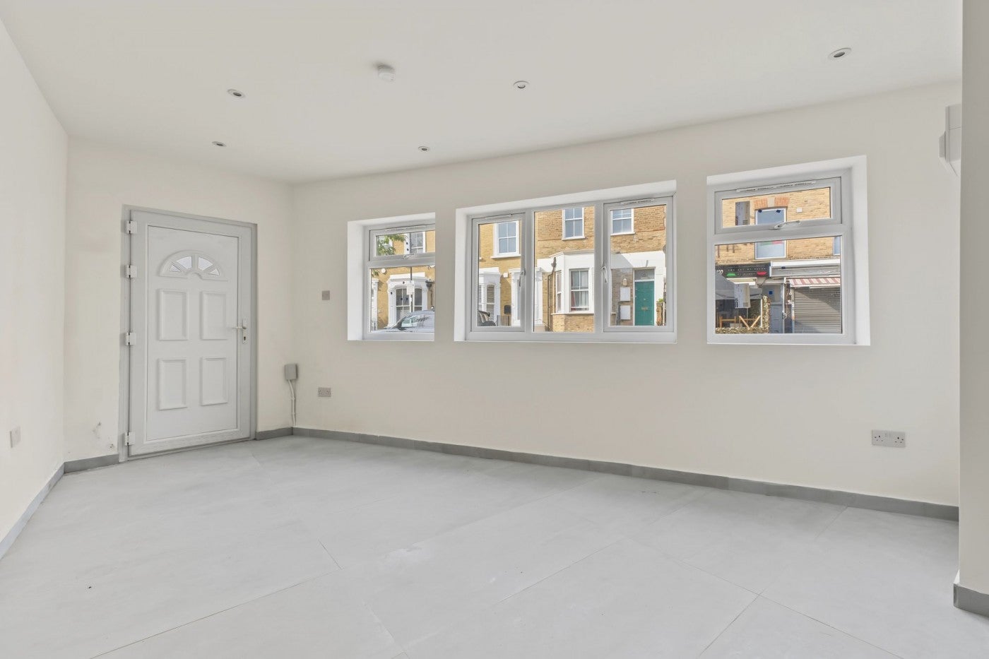 Flat Blackstock Road in Greater London