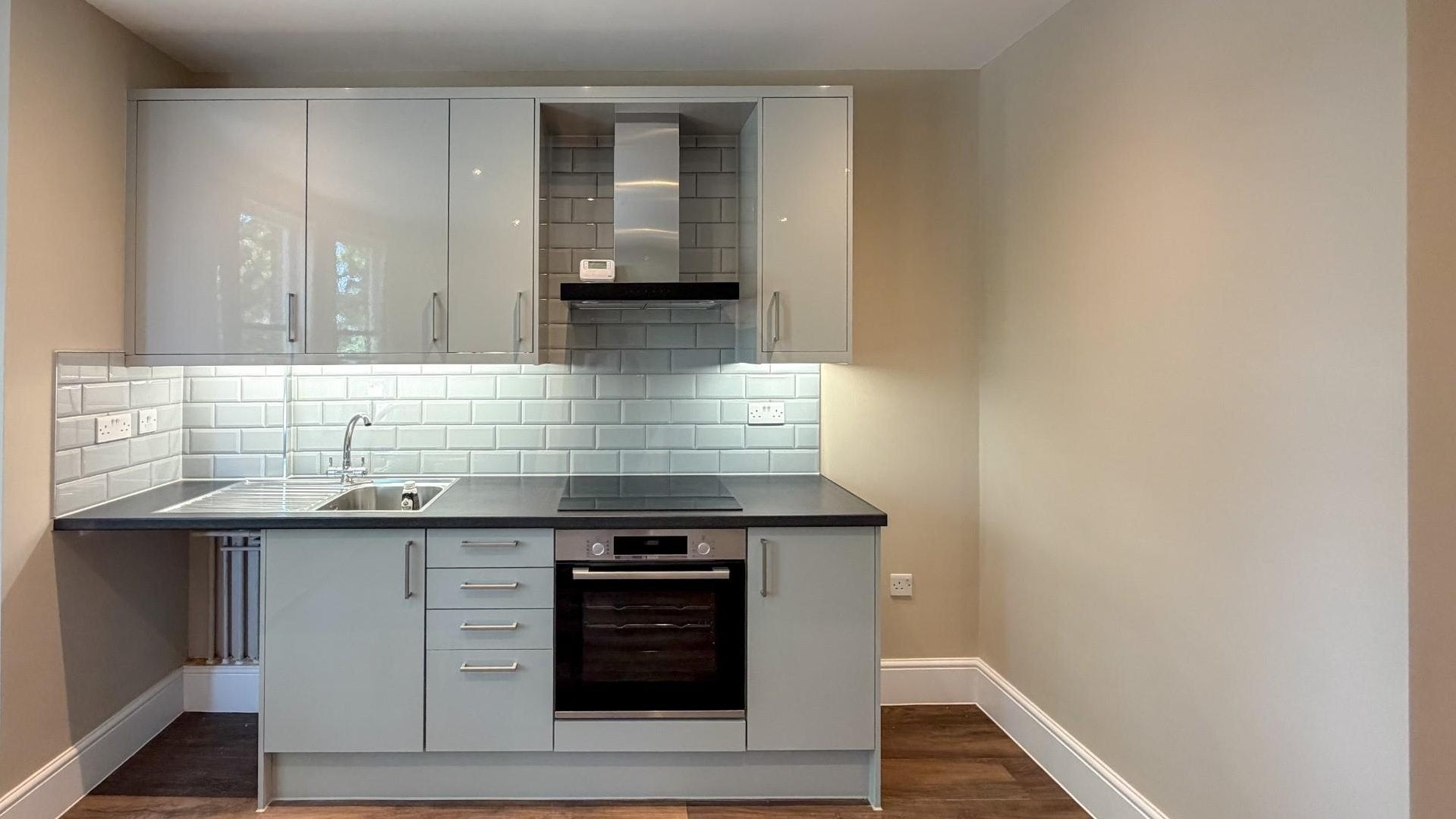 Flat Silver Street in Greater London