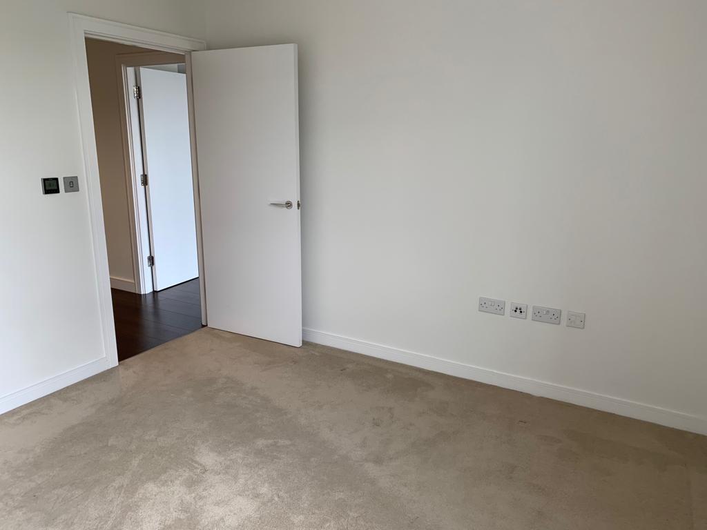 Flat Lionel Road South in Greater London