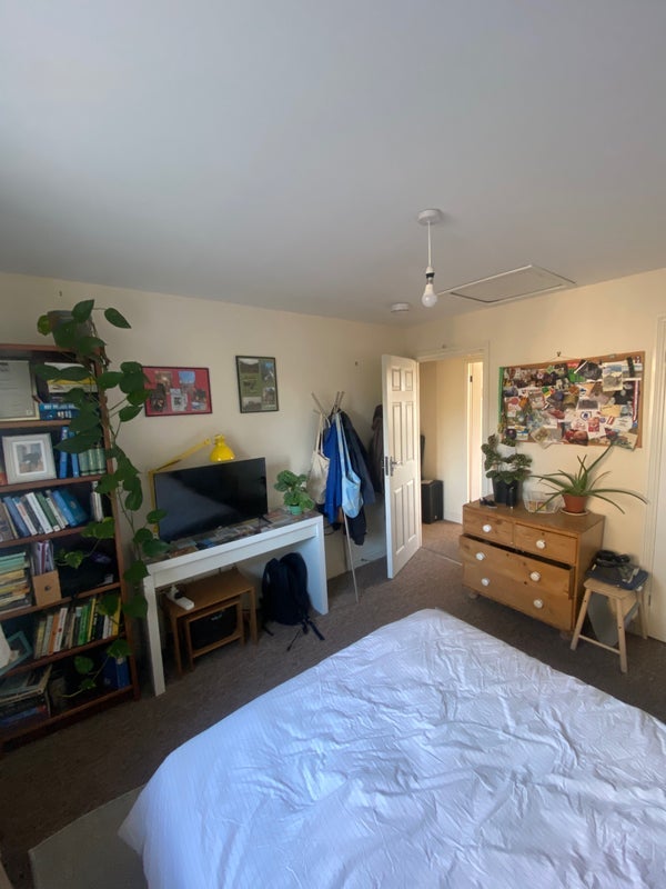 Room Arthur Milton Street in Bristol
