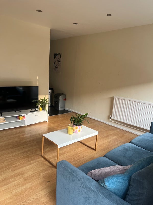 Room Wynter Street in Greater London