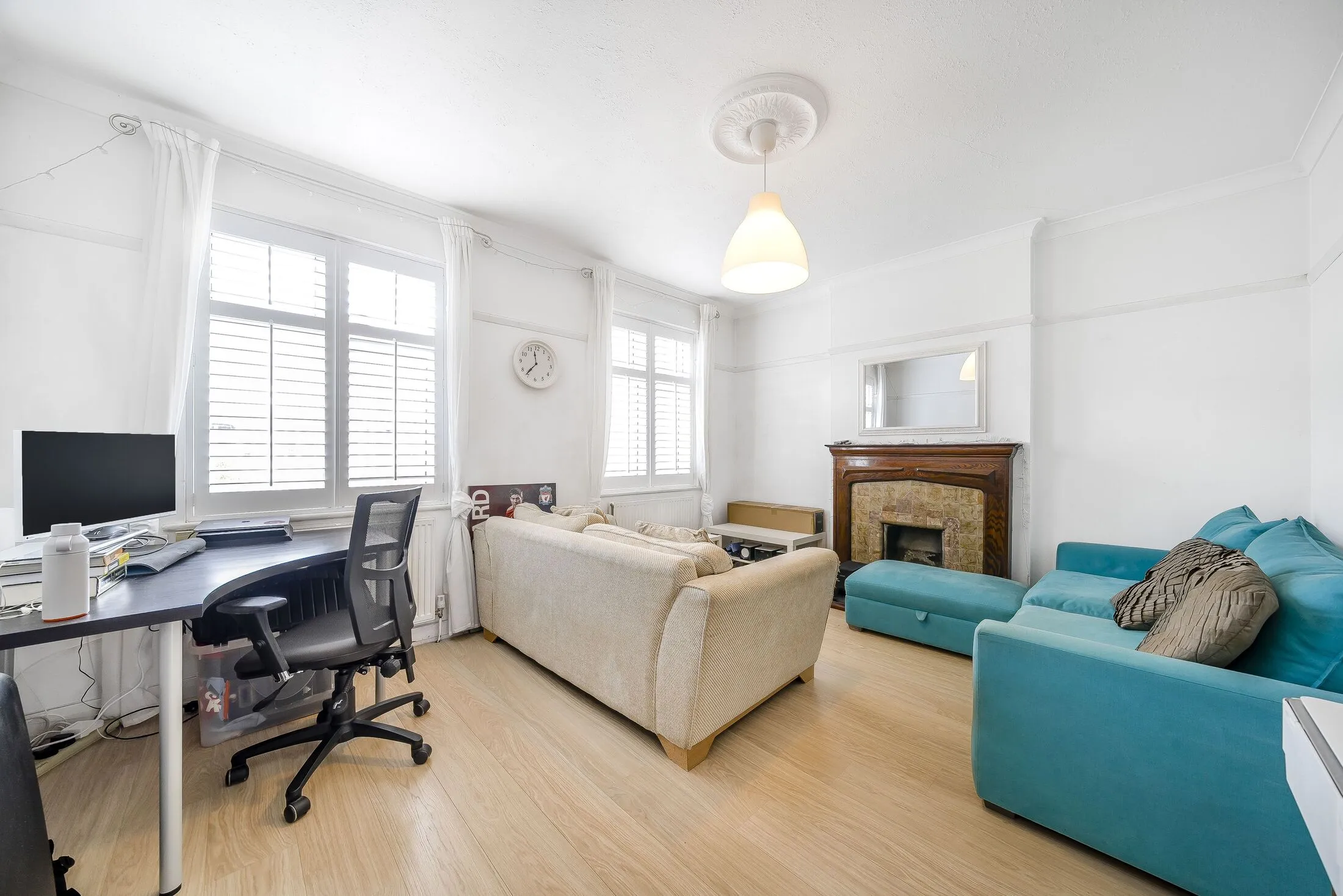 Flat Southcroft Road in Greater London