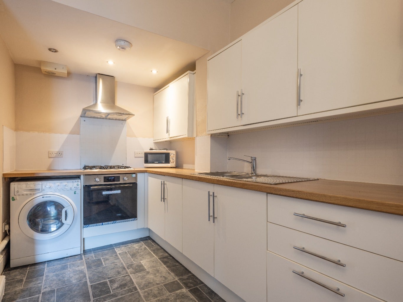 Flat Warwick Street in Newcastle upon Tyne