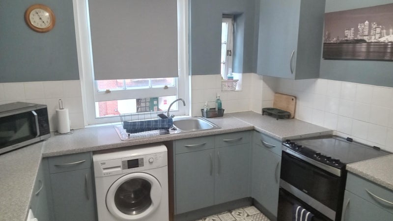 Room Liverpool Road in Greater London