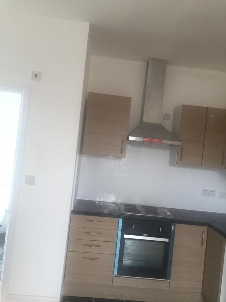 Flat Leeland Road in Greater London