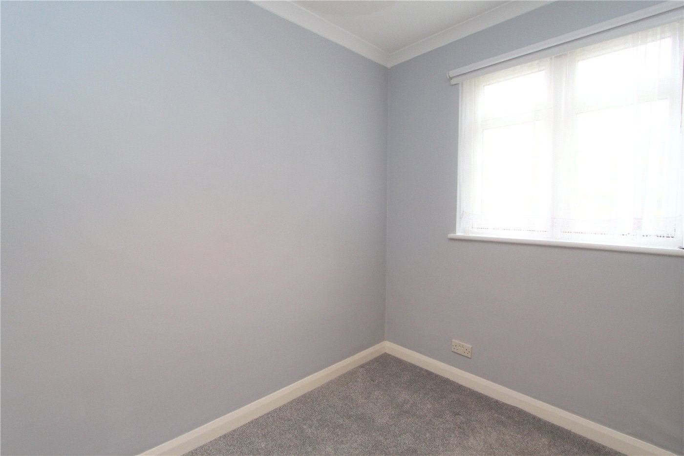 Flat Ashbourne Road in Greater London