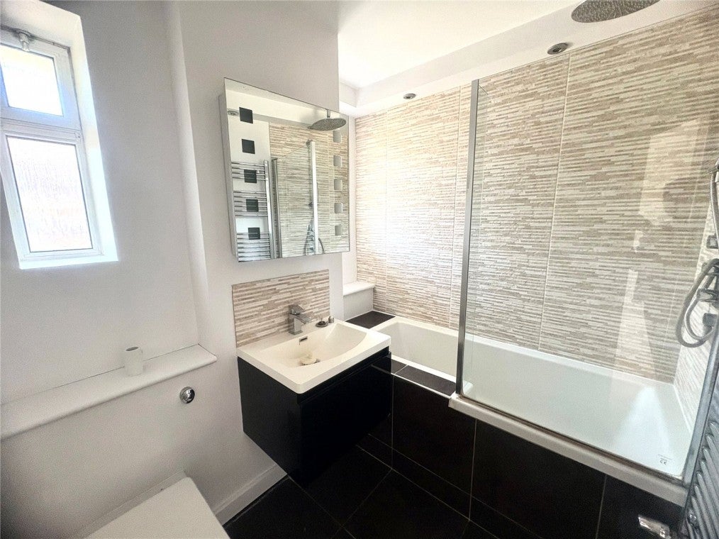 Flat Aubyn Square in Greater London