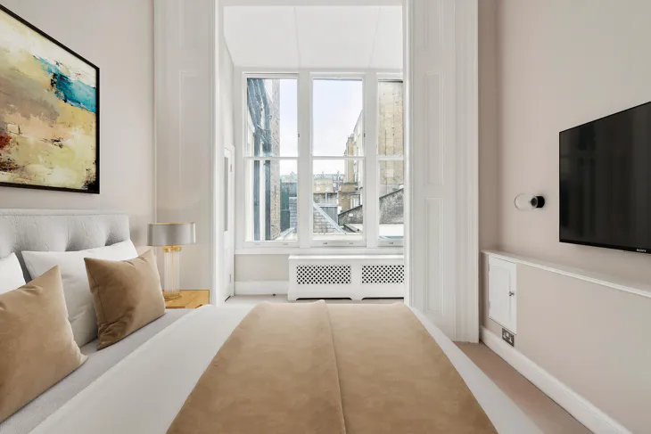 Flat Queen's Gate Place in Greater London