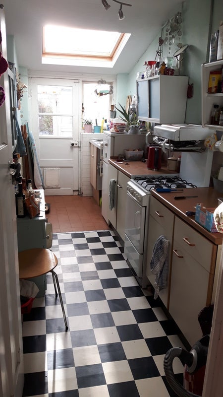 Room Seddon Road in Bristol