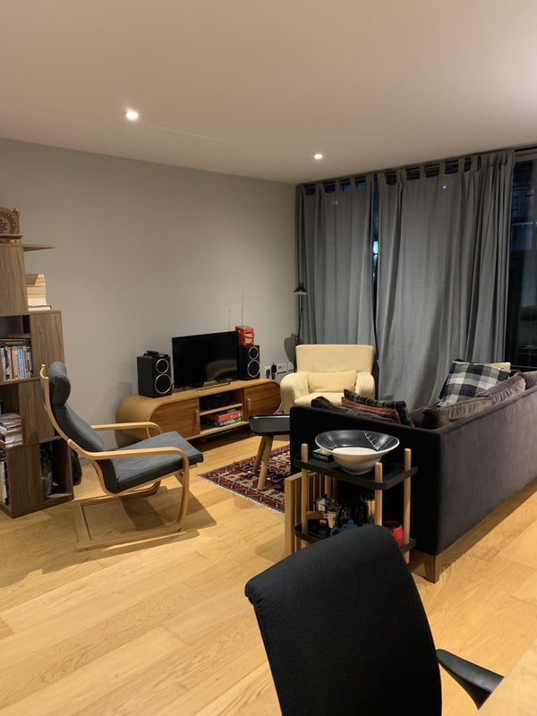Flat Skypark Road in Bristol