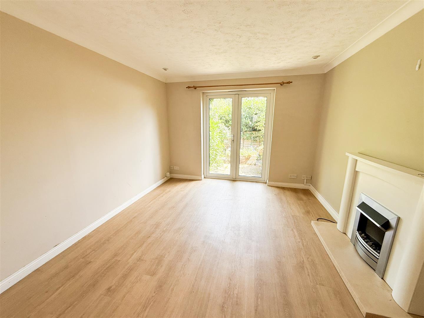 House Ridgeway Close in Wealden