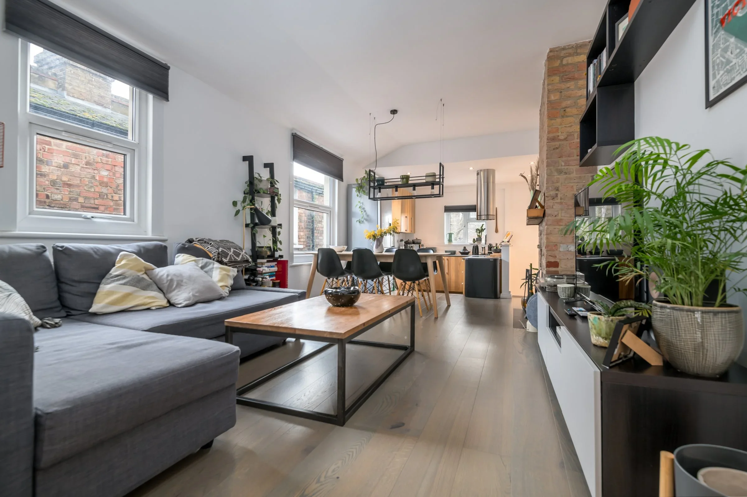 Flat Sangley Road in Greater London