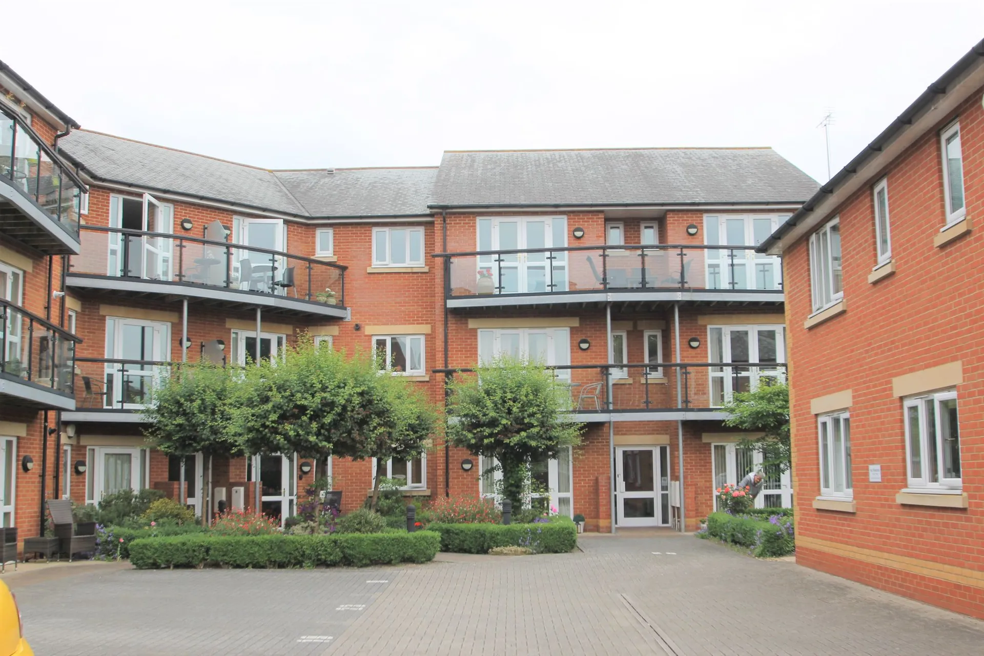 Flat Priory Avenue in Taunton