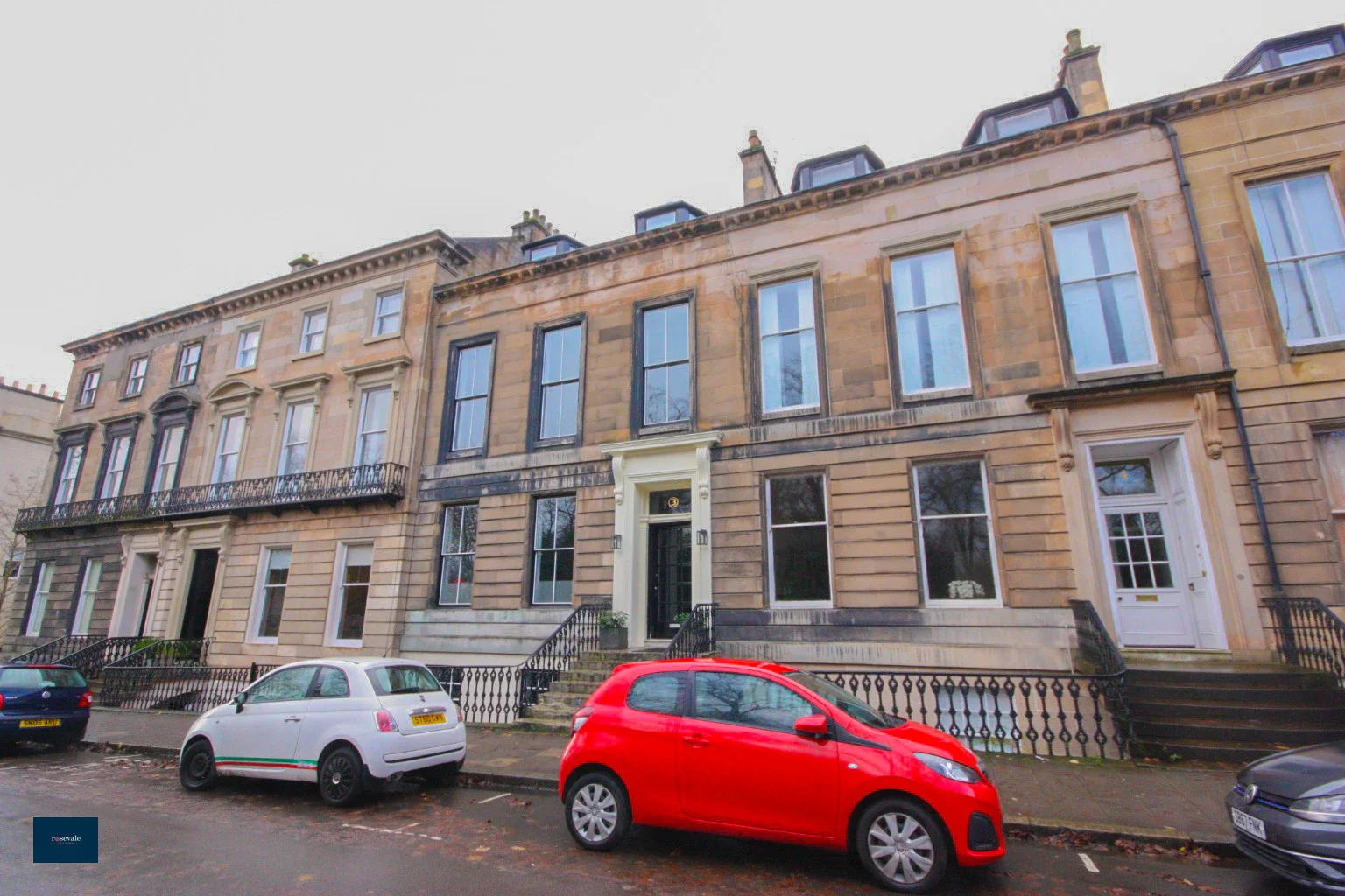 Flat Kew Terrace in Glasgow