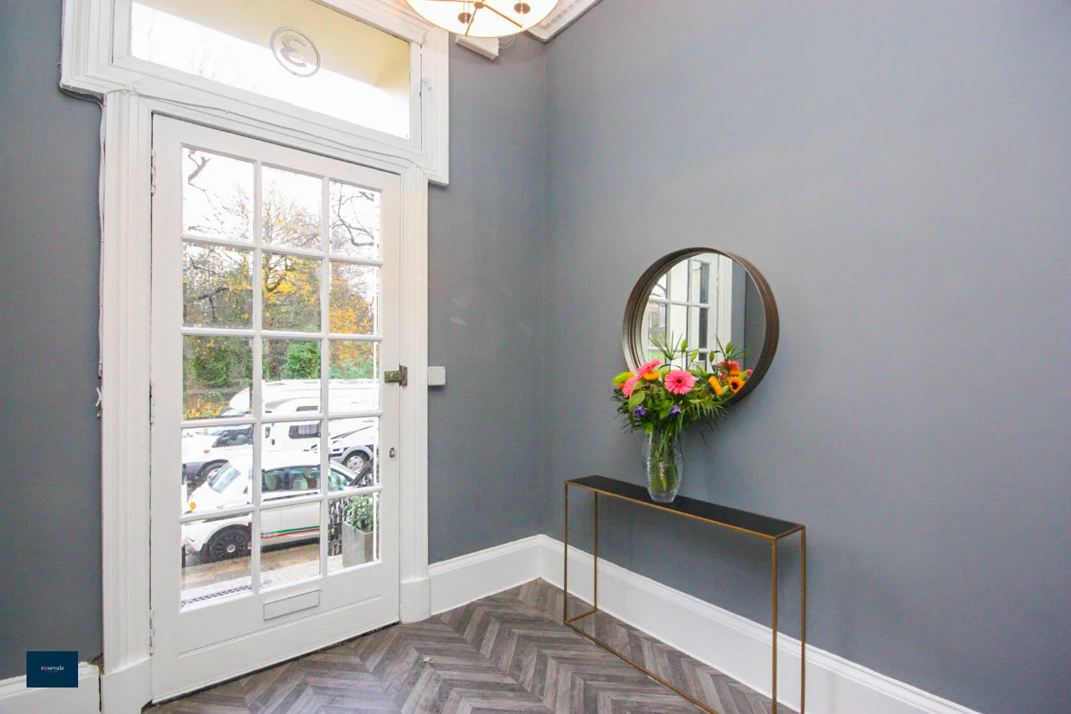 Flat Kew Terrace in Glasgow