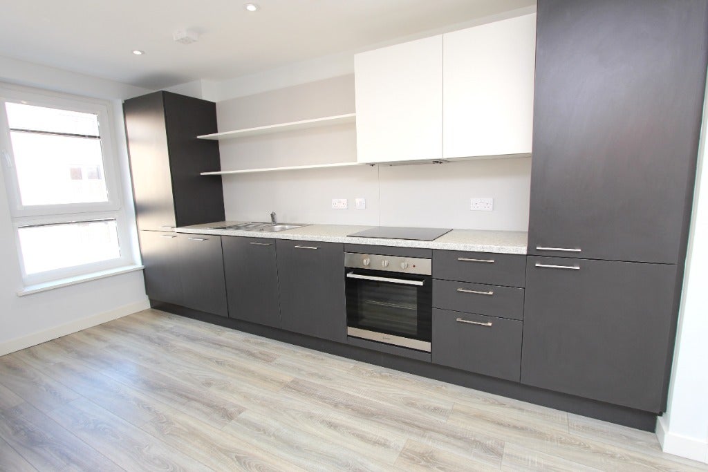 Flat Victoria Quay in City of Edinburgh